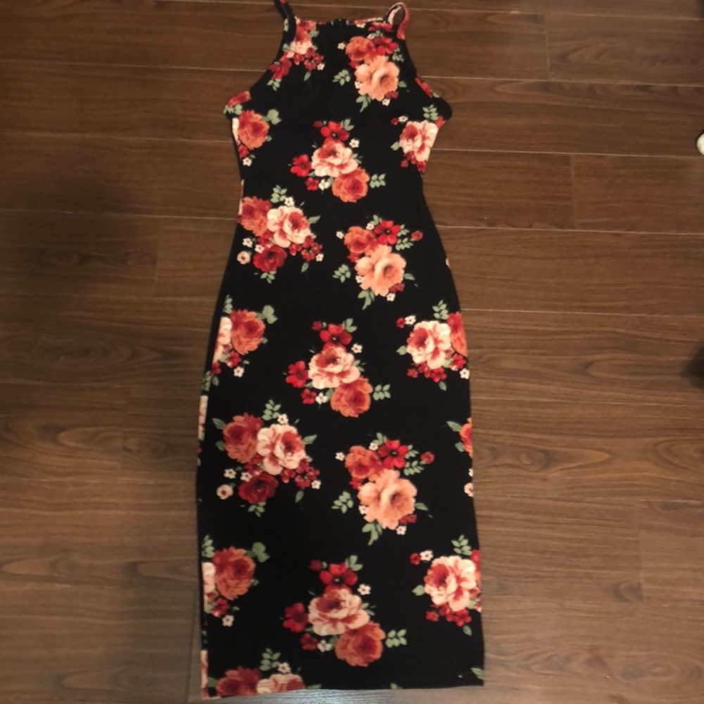 Sexy Floral on black fitted pencil dress